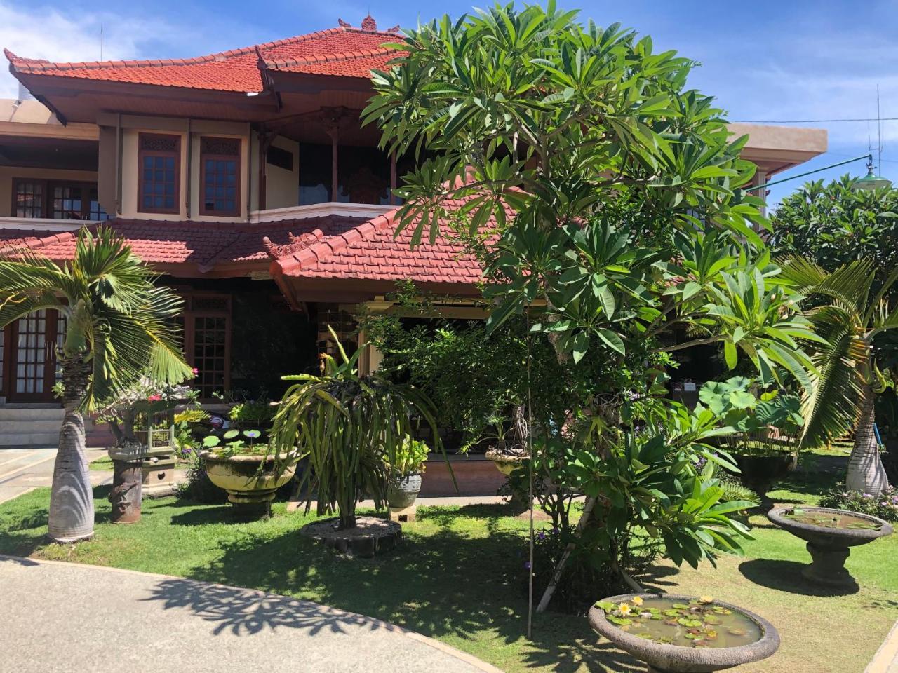 Hotel D'Kubu Legian Exterior foto