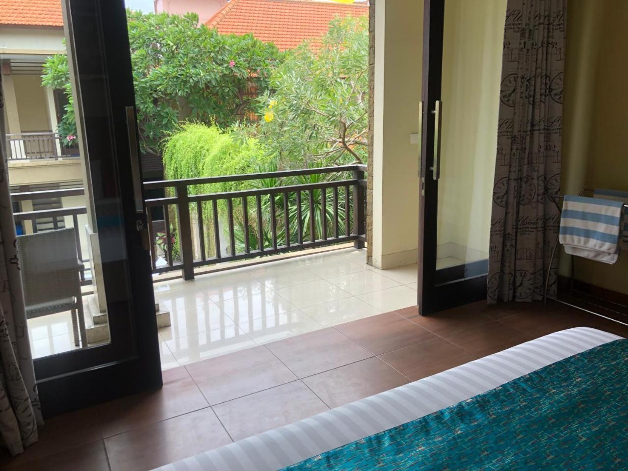 Hotel D'Kubu Legian Exterior foto